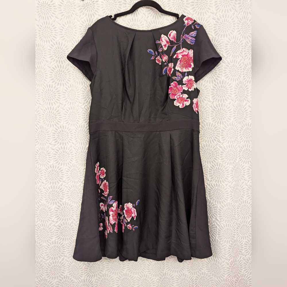 Elle dress with floral design